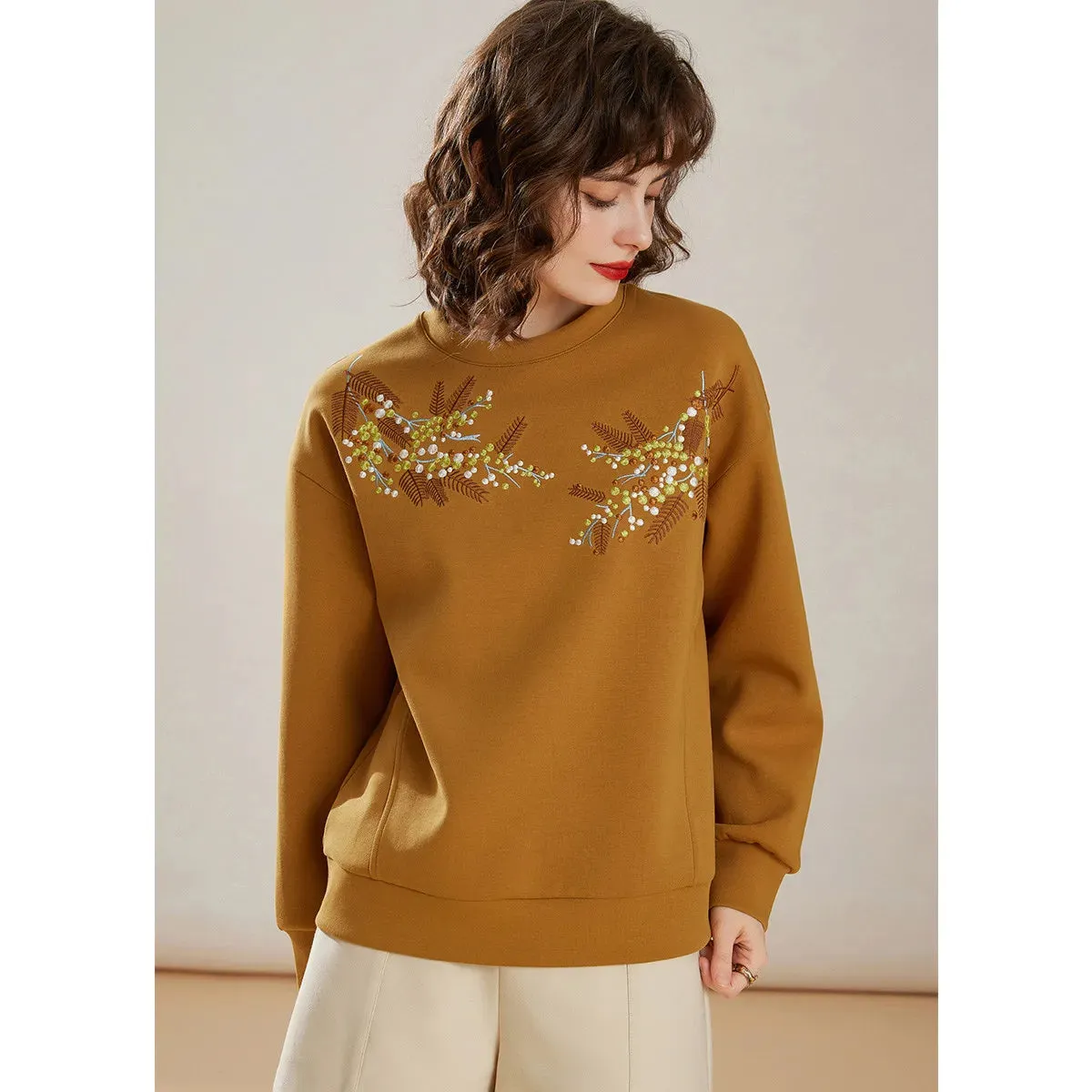 Contrast Color Embroidered Pullover Tops
