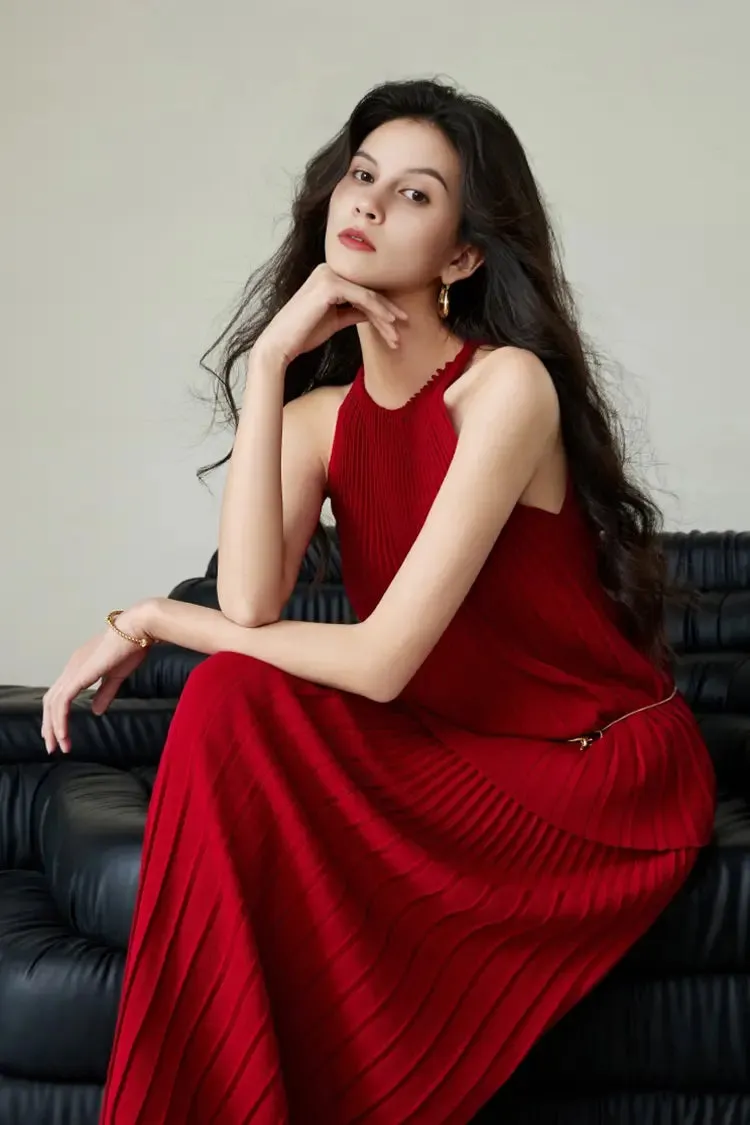 Cotton Blend Sleeveless Accordion Pleated Knit Top