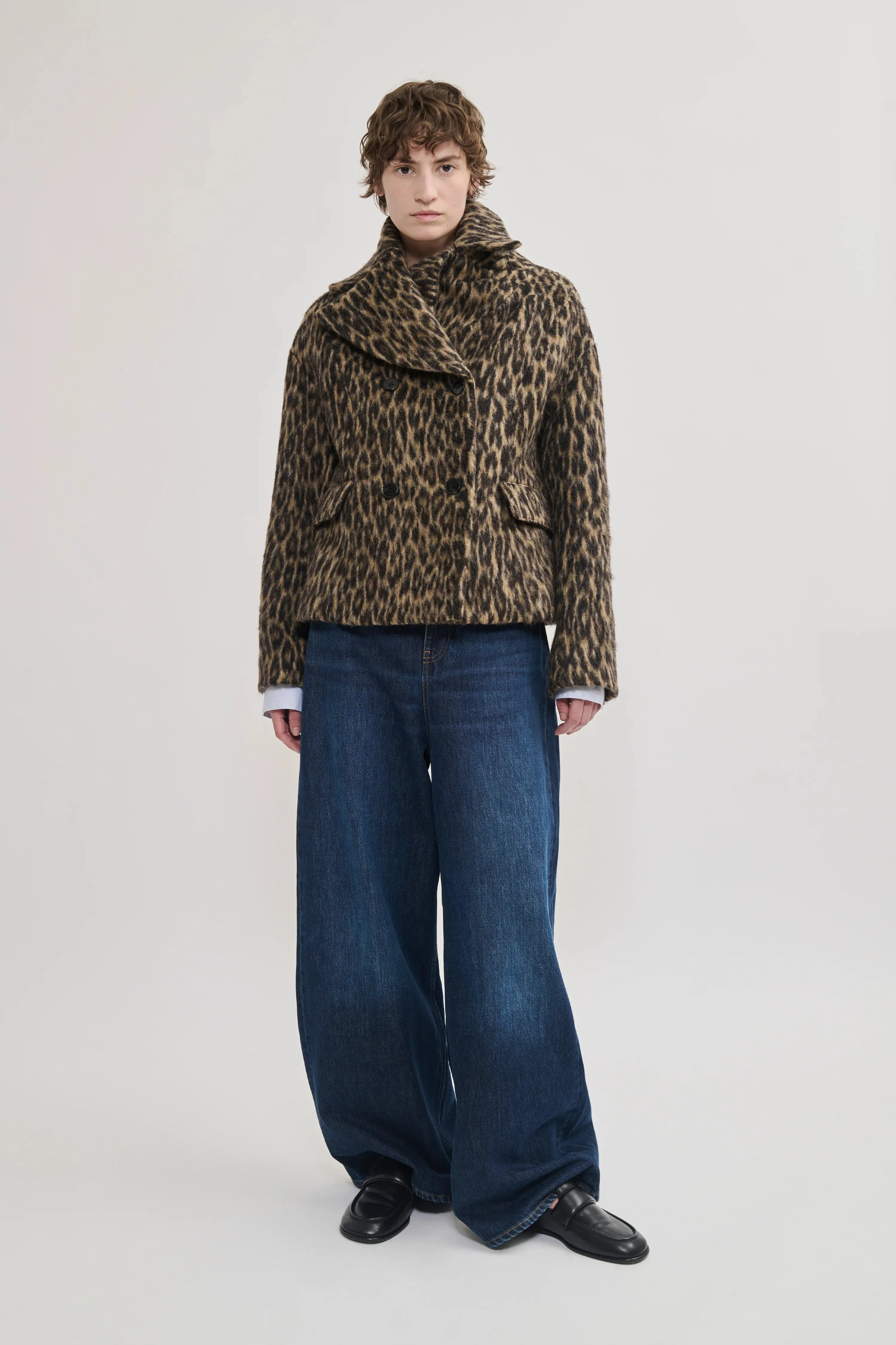 Fitted Leo Peacoat