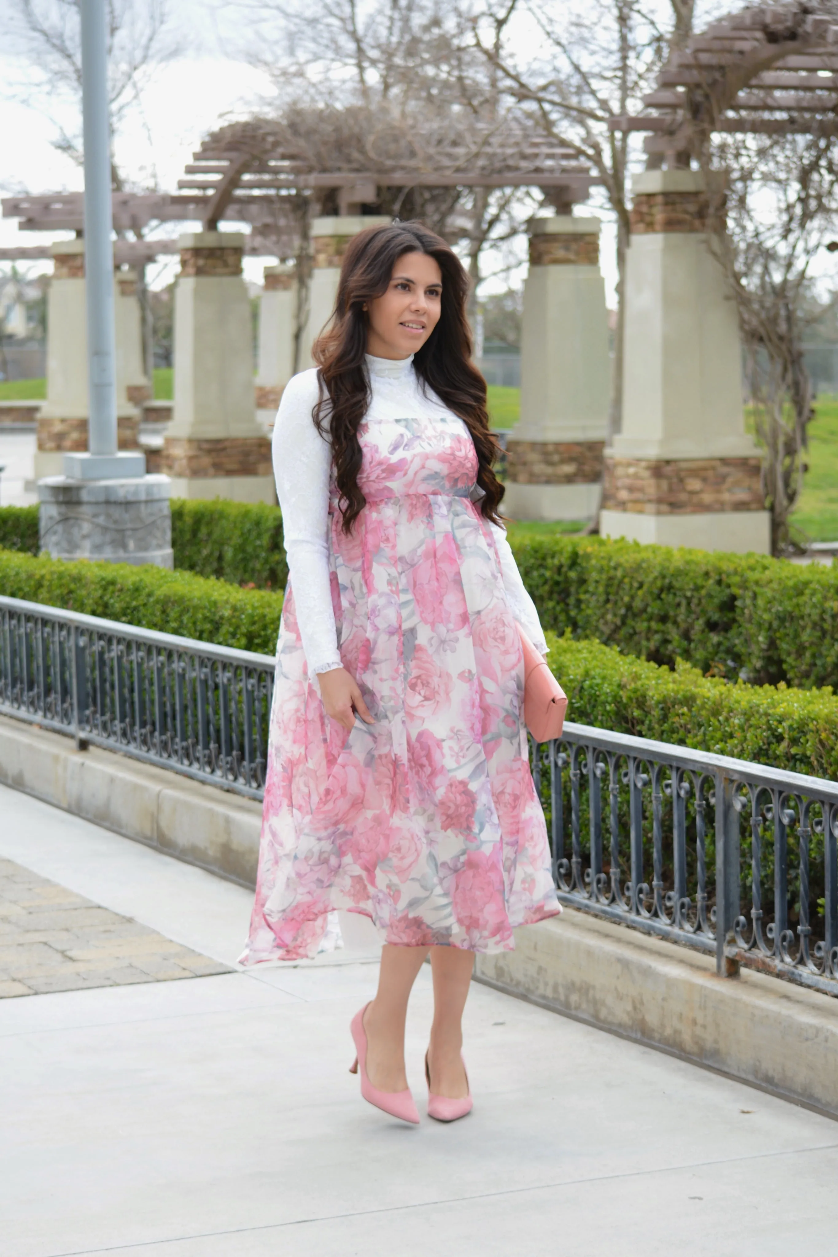 Ruelle White Lace Mock Neck Top