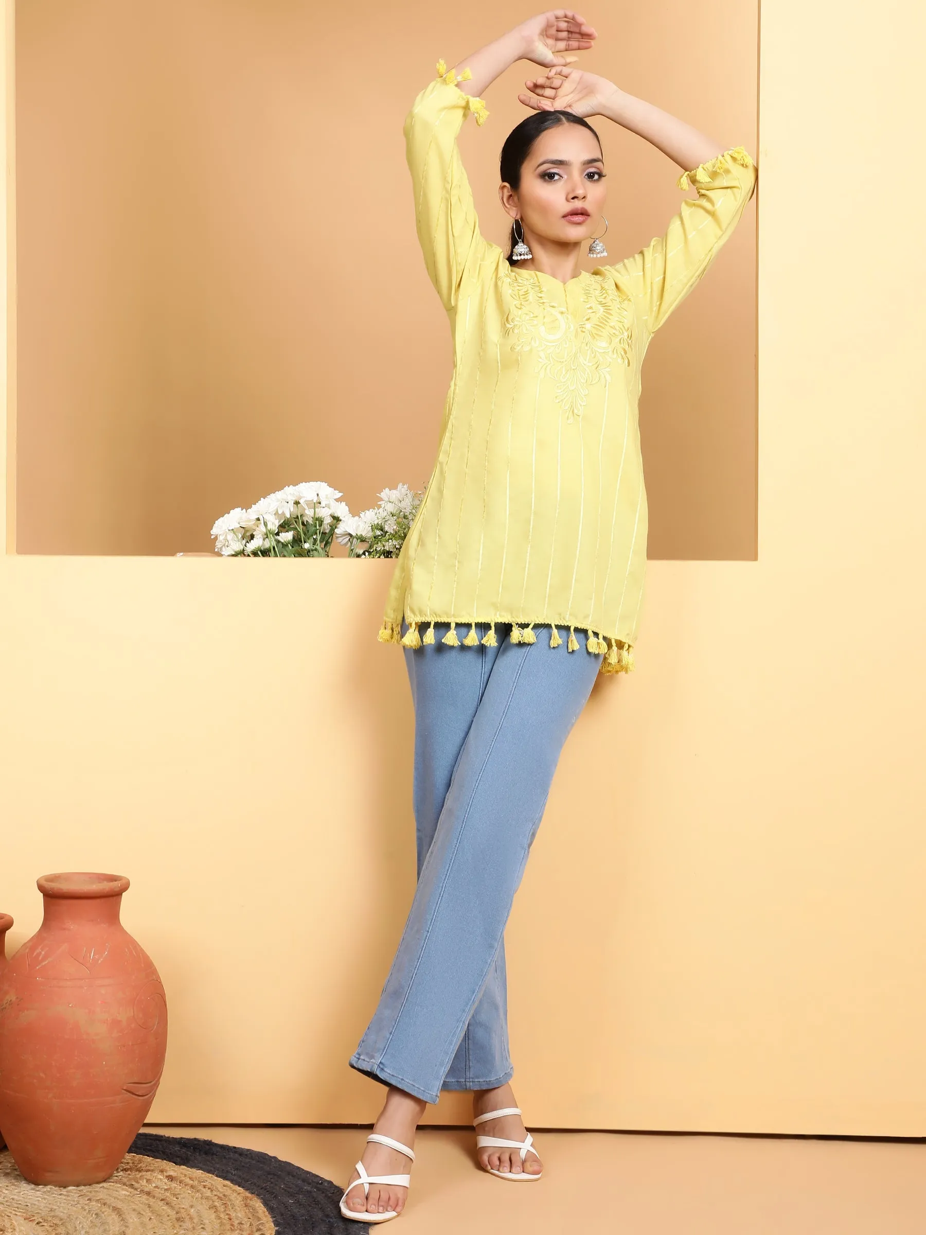 Women Lemon Round Neck Solid Tunic