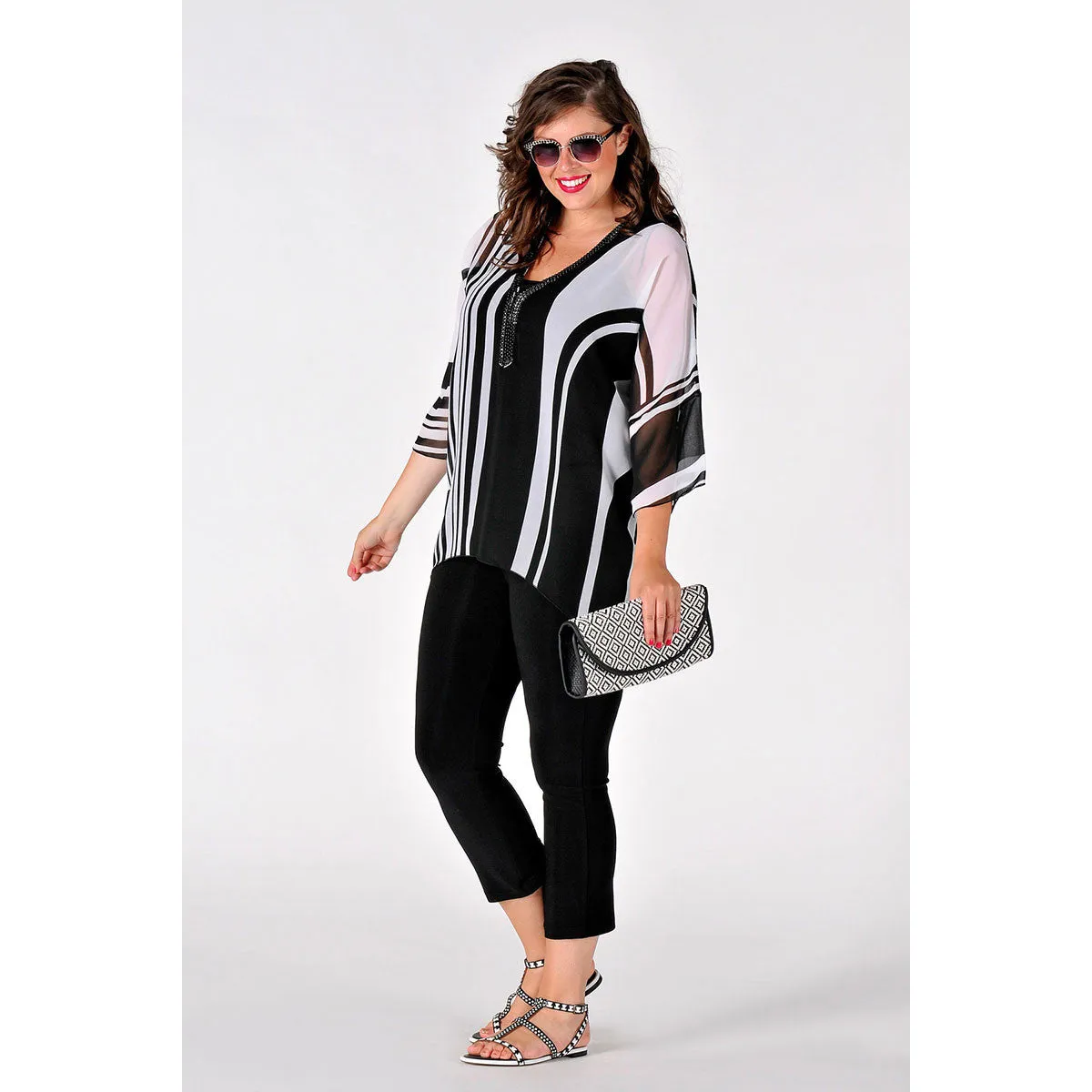 Yoek Tunic Pointy Bottom Graphic